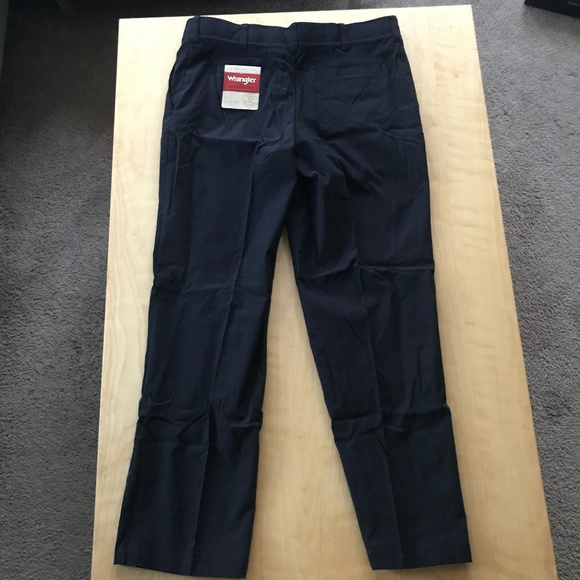 wrangler authentics men's comfort flex waist nylon pant